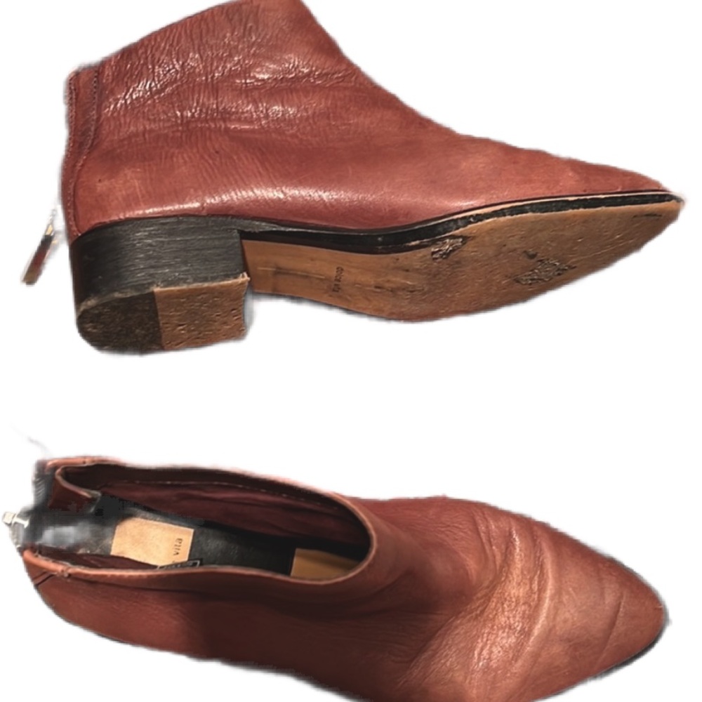 Dolce Vita leather ankle booties